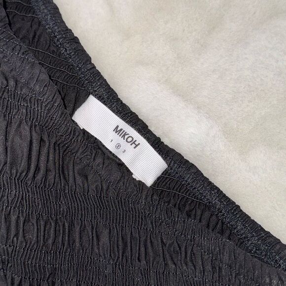 MIKOH PALOPO NAVY ONE SHOULDER
TOP Size 2 US Medium - Picture 5 of 6